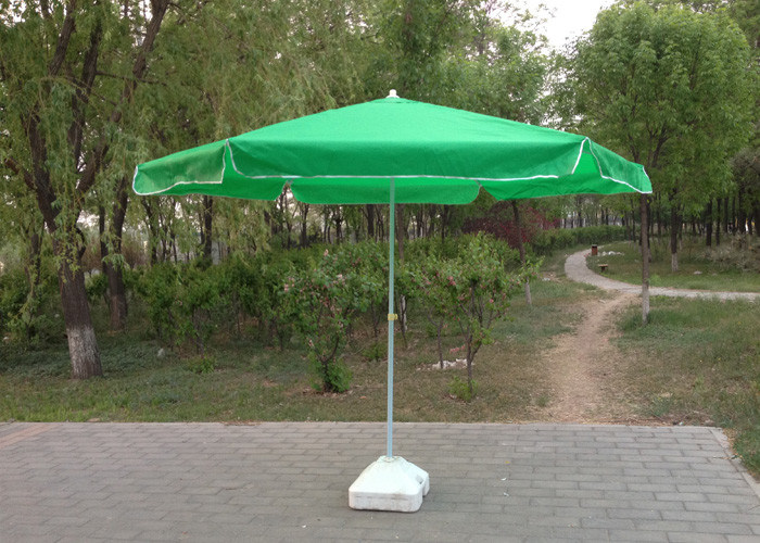round beach umbrella